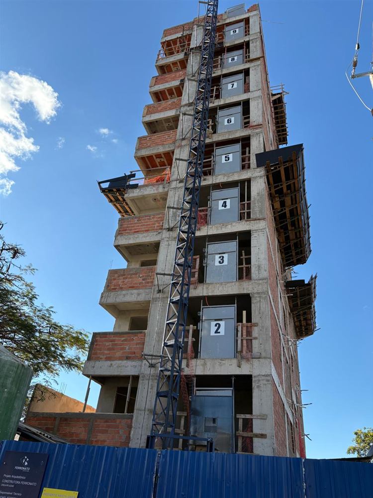 Canteiro de obras do Porto Lumière, estrutura em construção